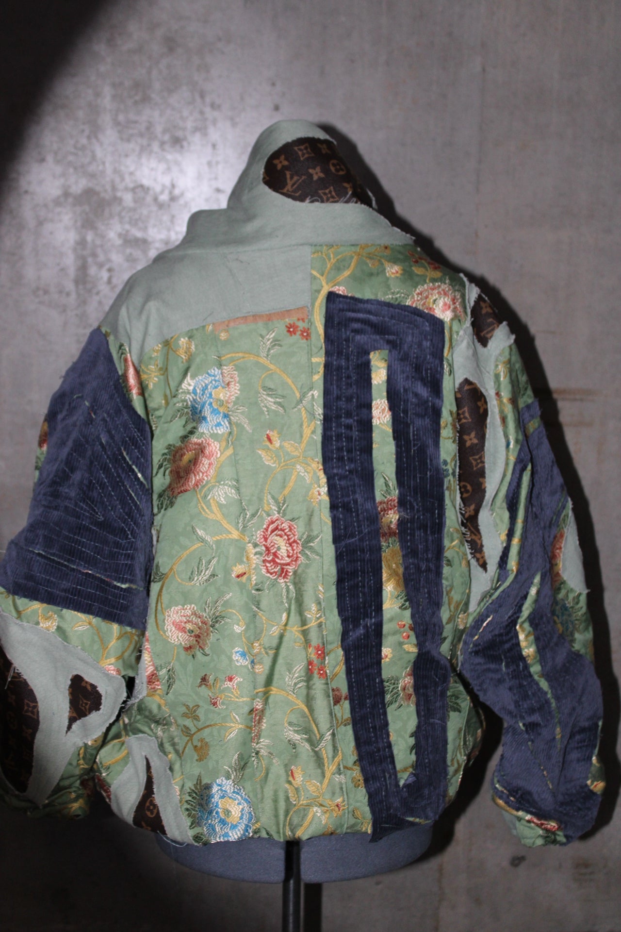 LATA LOUI CIRCLE JACKET