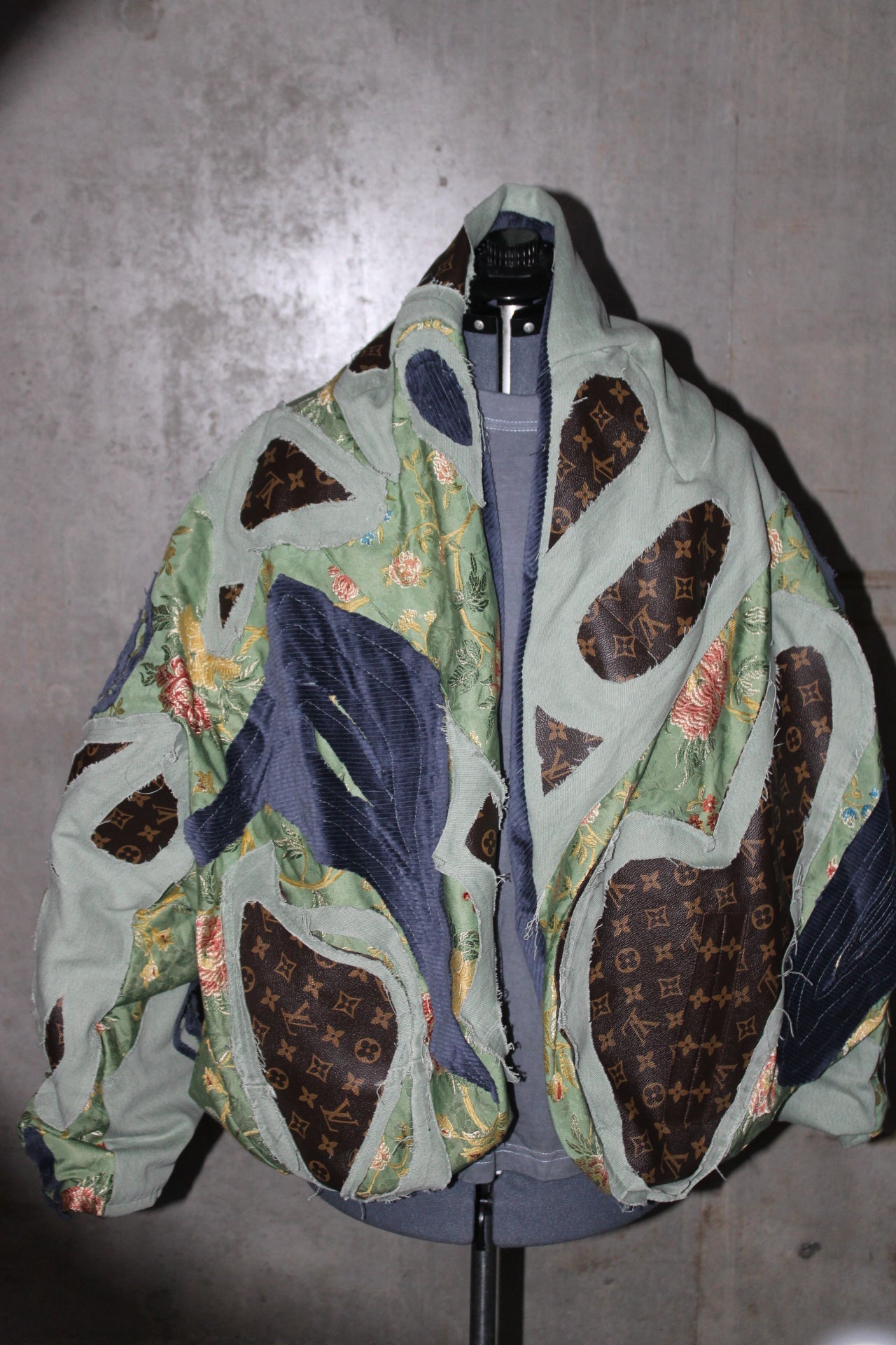 LATA LOUI CIRCLE JACKET